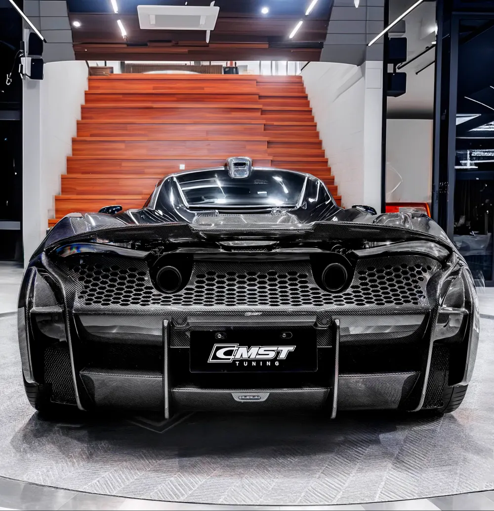 CMST carbon fiber rear bumpers for the McLaren 720S