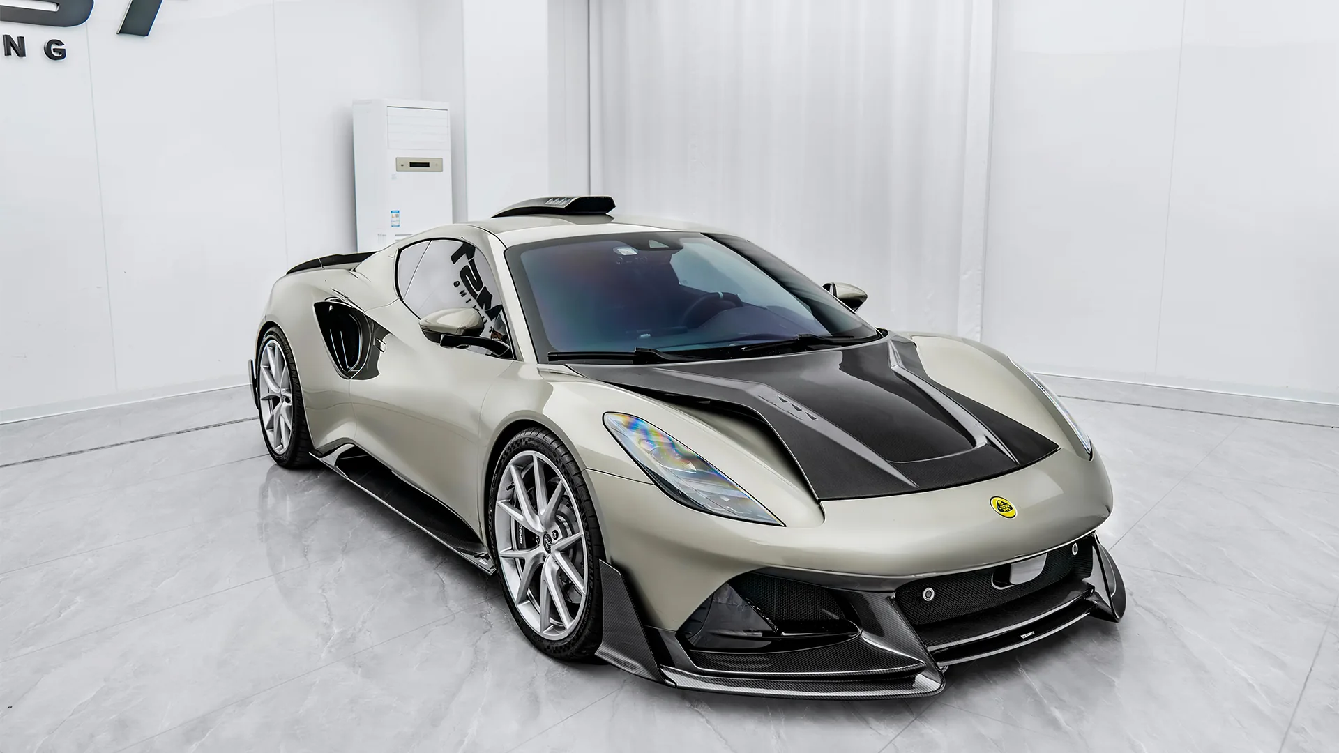 Lotus Emira — Lotus Emira 2025