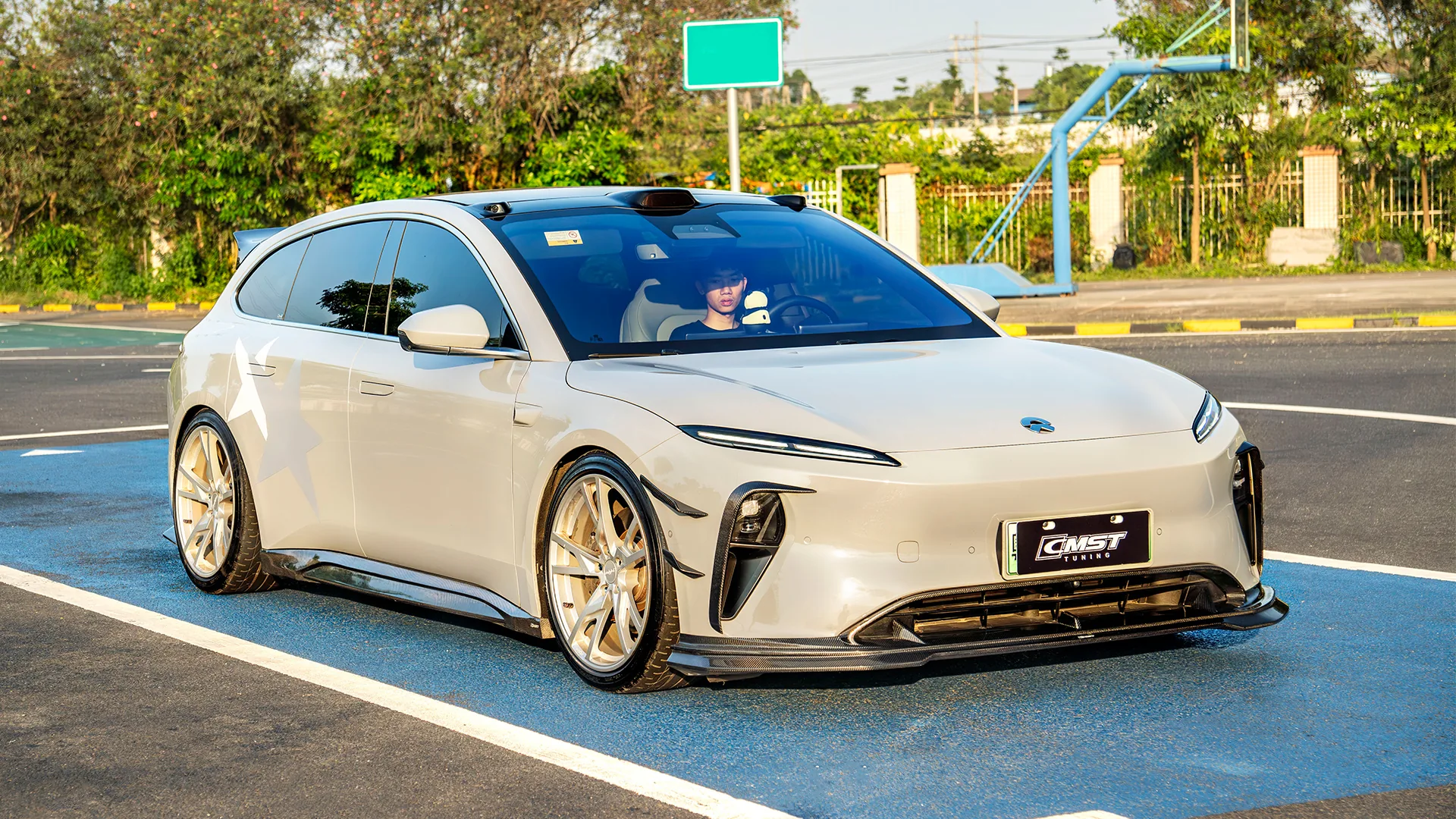 NIO ET5 & ET5T — NIO ET5T/ET5 22-24 B