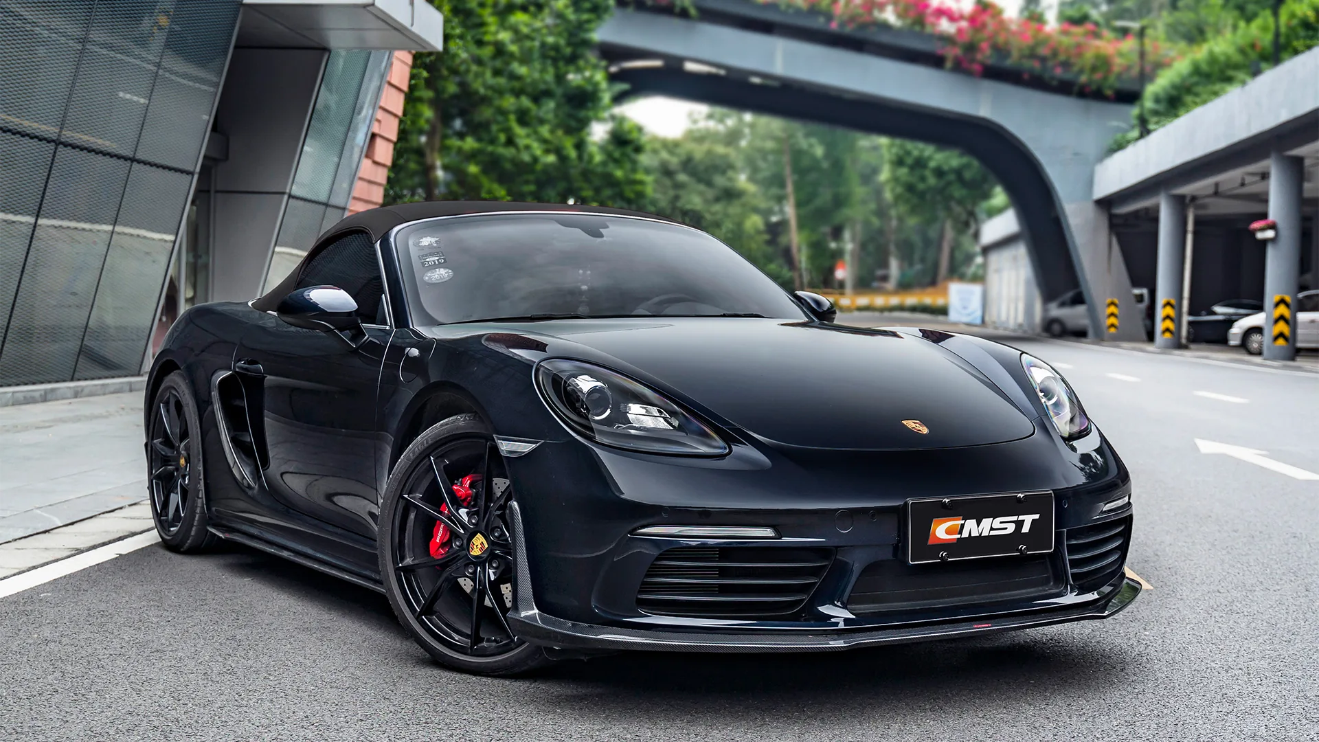 A Porsche fitted with a CMST carbon fiber kit