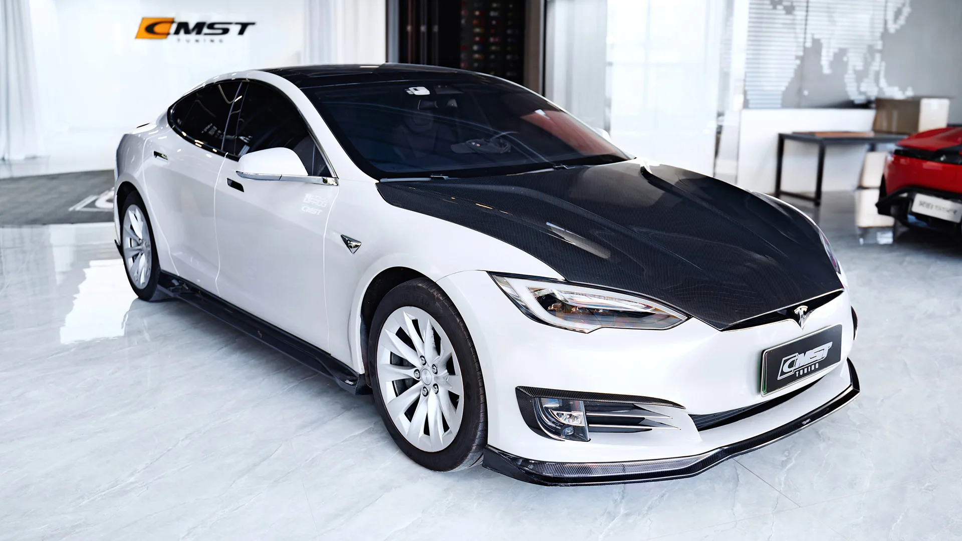 Tesla Model S fitted with a CMST carbon fiber kit