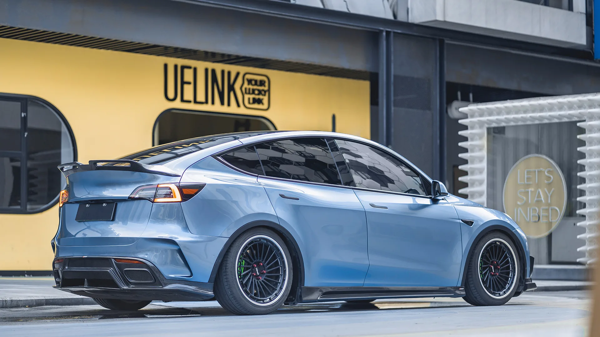 Tesla Model Y — Tesla Model Y 21-24 C