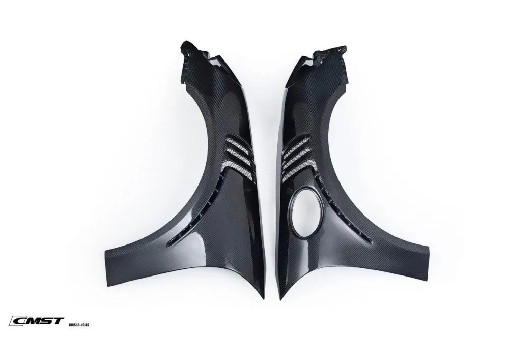 CMST carbon fiber fenders for the Porsche 911