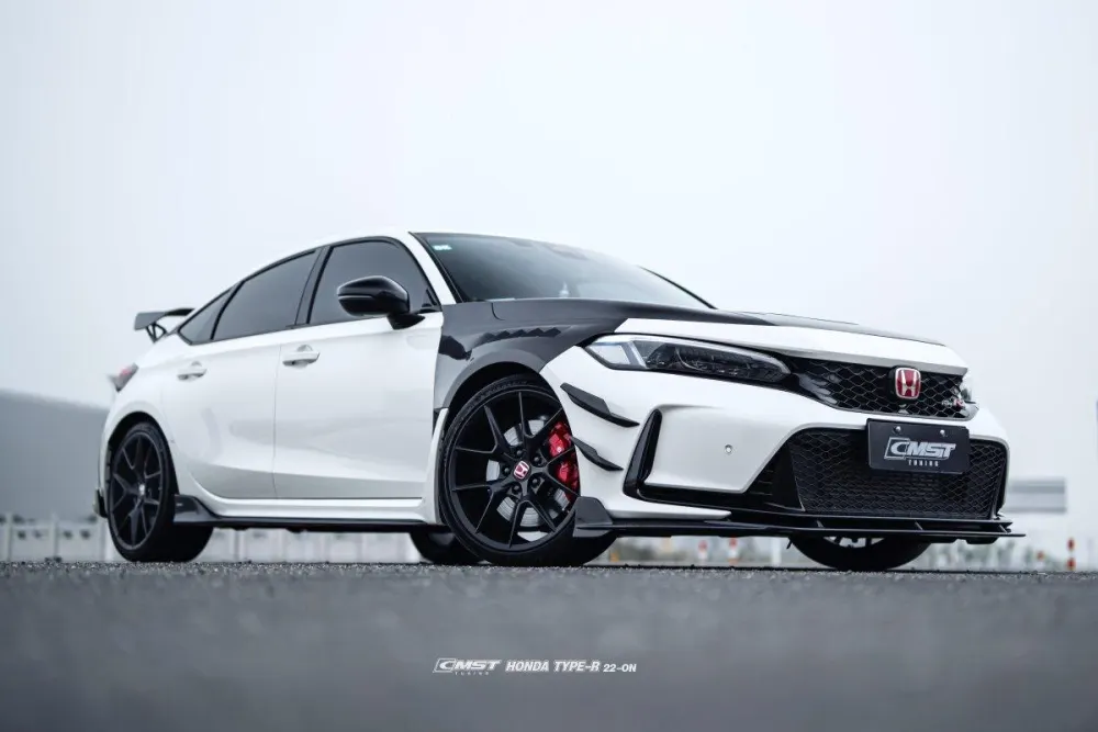 CMST carbon fiber front bumpers for the Honda CIVIC